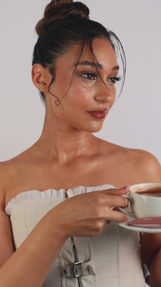 HOLA Lip Gloss | Dudak Parlatıcısı | Kalıcı, Yüksek Pigmentli | Peptide-boost | Hot Chocolate